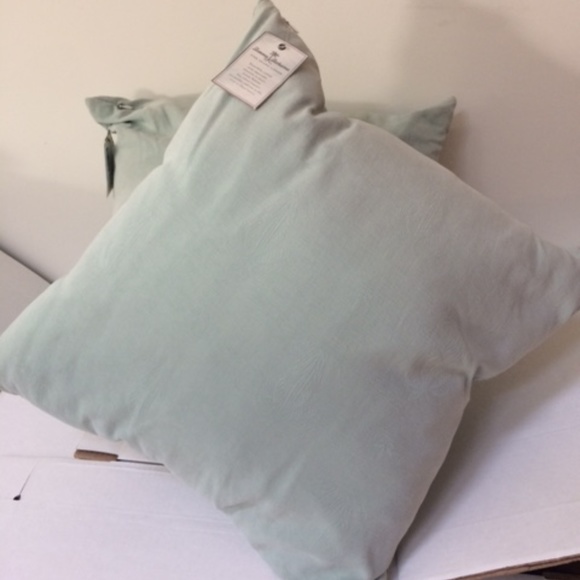 Tommy Bahama Other - 2 Tommy Bahama Monaco Palm Silk Pillows Seamist Tommy Bahama Other - 2 Tommy Bahama Monaco Palm Silk Pillows Seamist